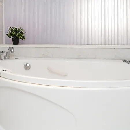 Dzingel Hotel 3*