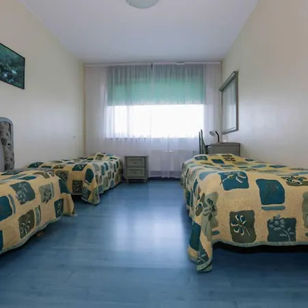 Hotell Dzingel 3*