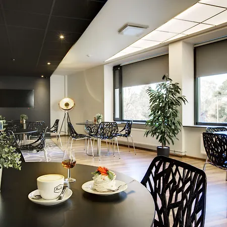 Hotell Dzingel 3*